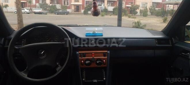 Mercedes E 200 1992, 257,500 km - 2.0 l - Tərtər