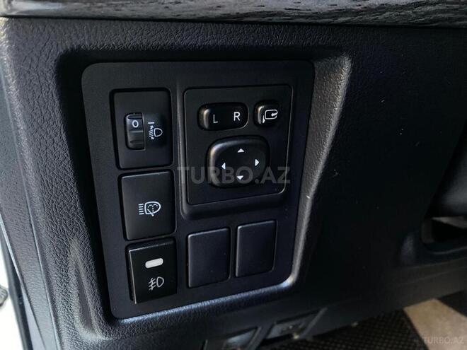 Toyota Land Cruiser Prado 2012, 107,000 km - 2.7 л - Bakı