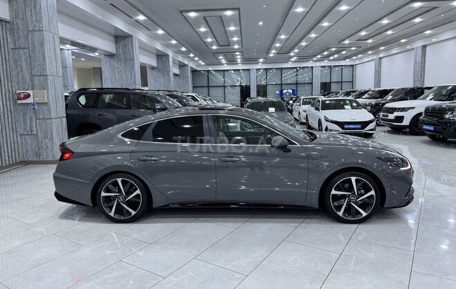 Hyundai Sonata-4