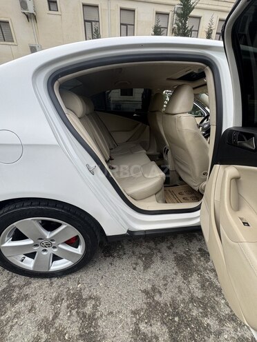 Volkswagen Passat 2010, 211,356 km - 2.0 l - Sumqayıt