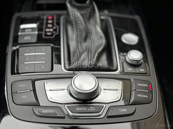 Audi A6-11