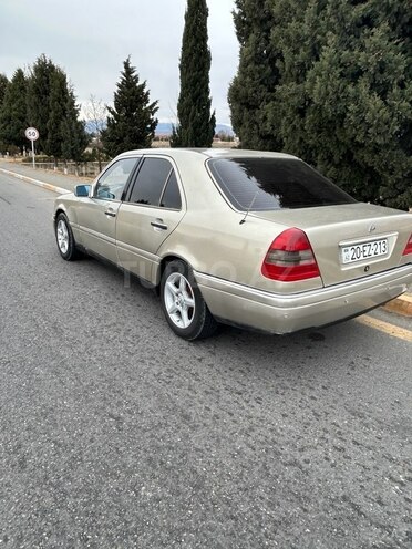 Mercedes C 200 1995, 110,000 km - 2.0 l - Göygöl