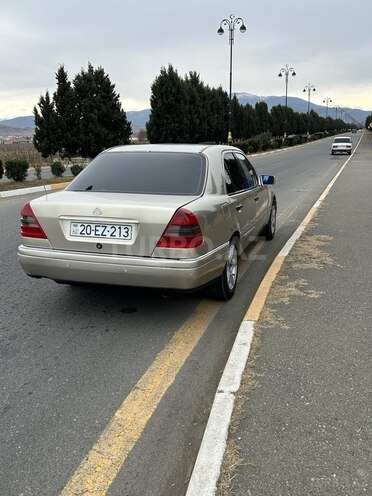 Mercedes C 200 1995, 110,000 km - 2.0 l - Göygöl