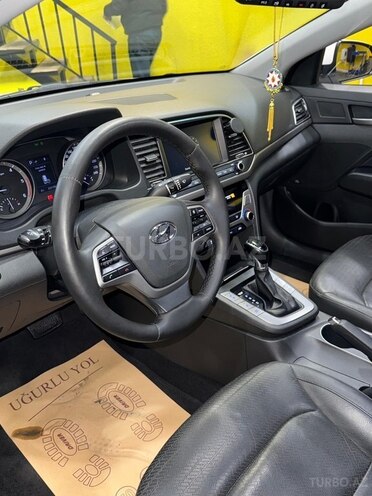Hyundai Avante 2015, 234,000 km - 1.6 l - Bakı