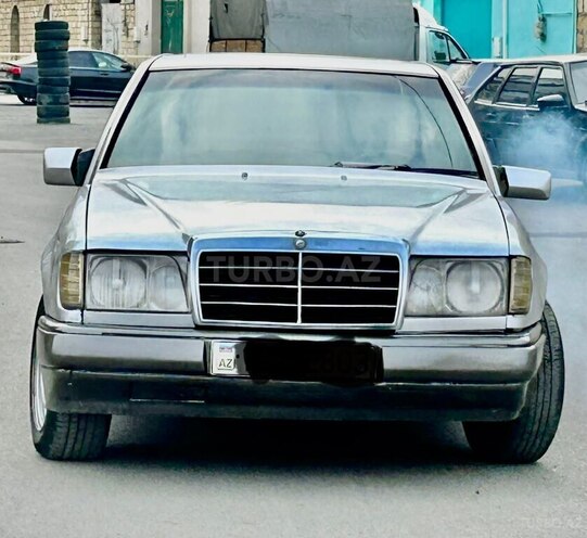 Mercedes E 250 1991, 224,000 km - 2.5 l - Gəncə