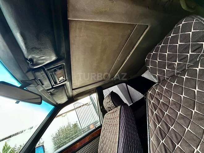 Mercedes E 250 1991, 224,000 km - 2.5 l - Gəncə