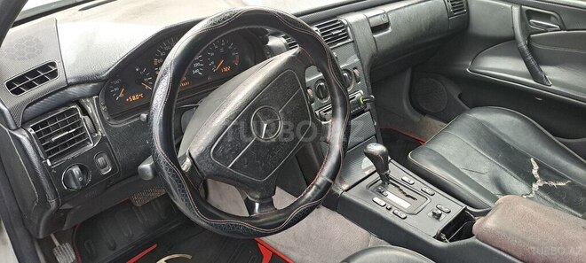 Mercedes E 200 1996, 123,800 km - 2.0 l - Qazax