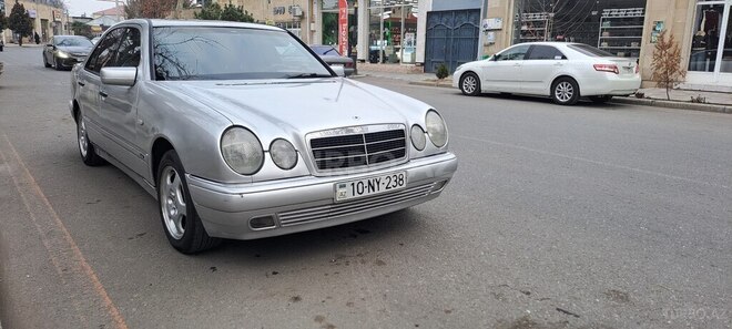 Mercedes E 200 1996, 123,800 km - 2.0 l - Qazax