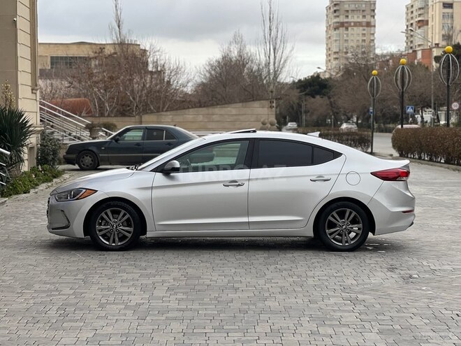 Hyundai Elantra 2017, 130,000 km - 2.0 l - Bakı
