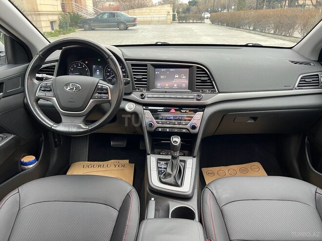 Hyundai Elantra 2017, 130,000 km - 2.0 l - Bakı