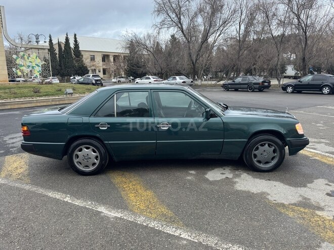 Mercedes E 200 1991, 223,000 km - 2.0 l - Sumqayıt