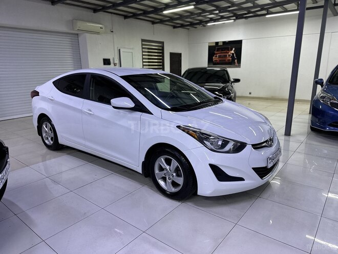 Hyundai Elantra-4