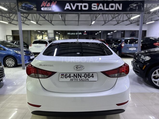 Hyundai Elantra-5