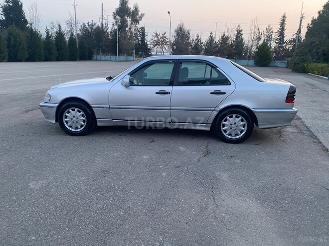 Mercedes C 220 d 1998, 300,000 km - 2.2 l - Sabirabad