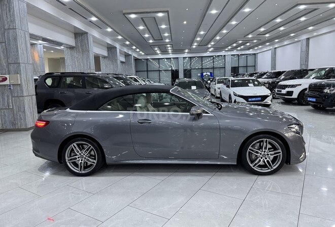 Mercedes E 400 4MATIC-5