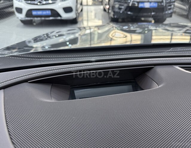 Mercedes E 400 4MATIC-16