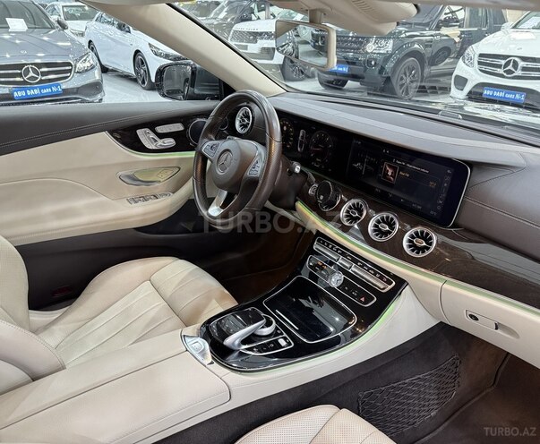 Mercedes E 400 4MATIC-13