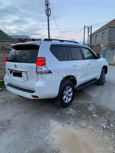 Toyota Land Cruiser Prado-4