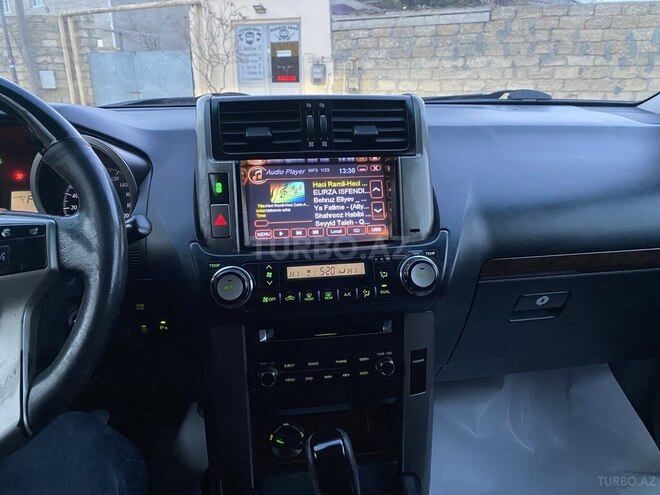Toyota Land Cruiser Prado-5