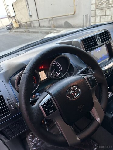 Toyota Land Cruiser Prado 2011, 198,000 km - 2.7 l - Bakı
