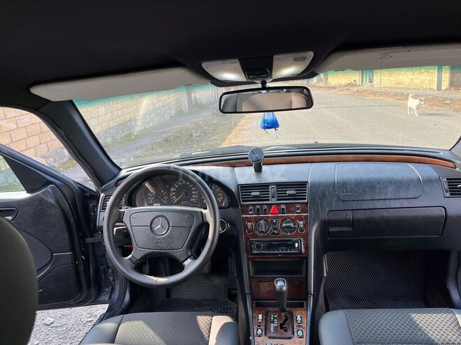 Mercedes C 200 1999, 430,000 km - 2.0 л - Şəki