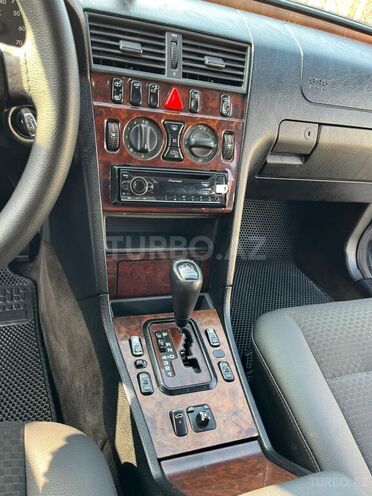 Mercedes C 200 1999, 430,000 km - 2.0 л - Şəki