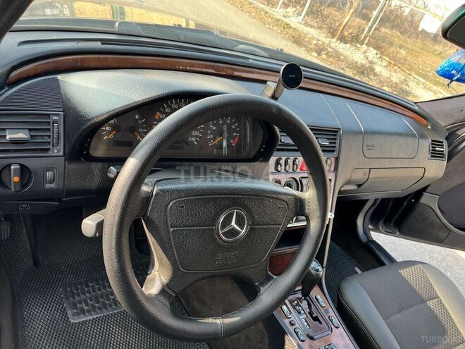 Mercedes C 200 1999, 430,000 km - 2.0 л - Şəki