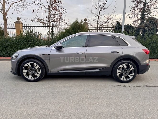 Audi e-tron-3