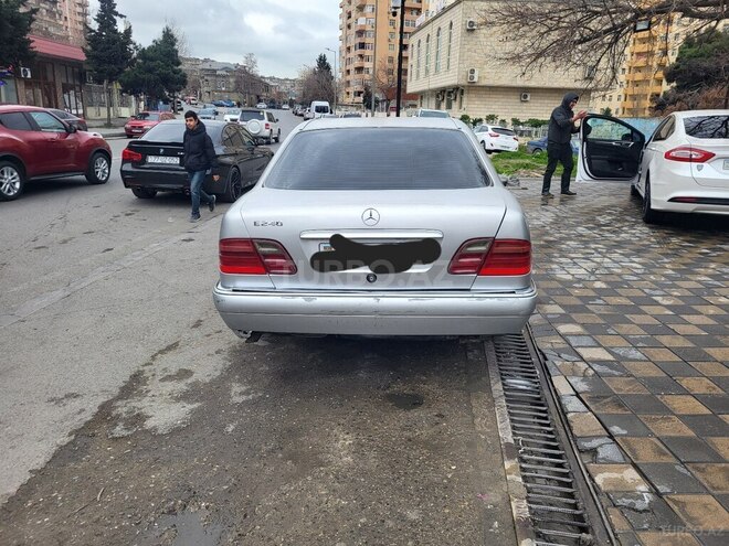 Mercedes E 200 1996, 323,500 km - 2.0 л - Bakı