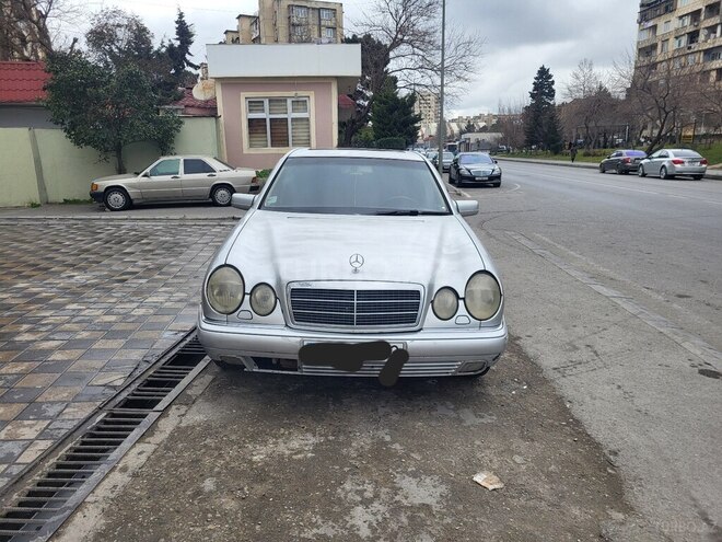 Mercedes E 200 1996, 323,500 km - 2.0 л - Bakı