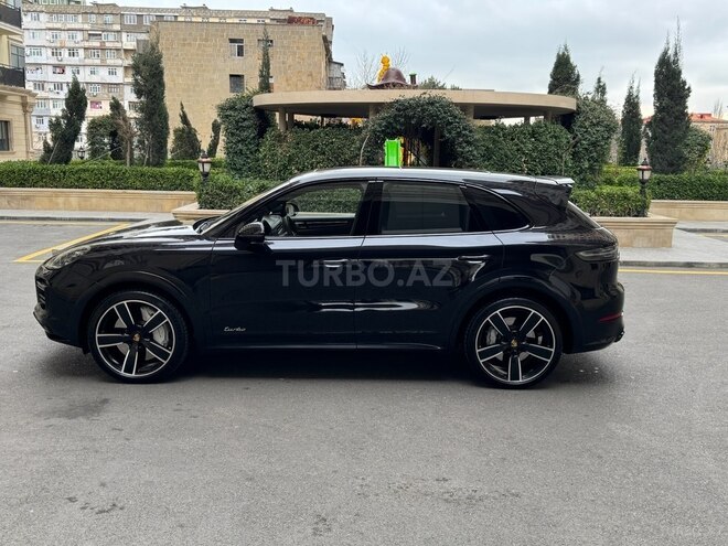 Porsche Cayenne Turbo-7