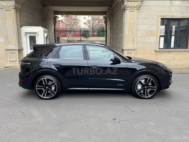 Porsche Cayenne Turbo-8
