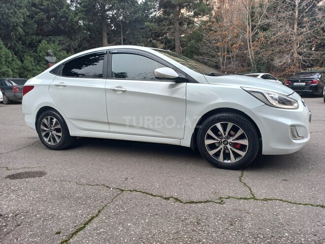 Hyundai Accent 2013, 320,000 km - 1.6 l - Bakı