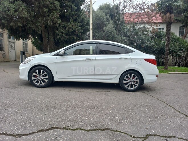 Hyundai Accent 2013, 320,000 km - 1.6 l - Bakı