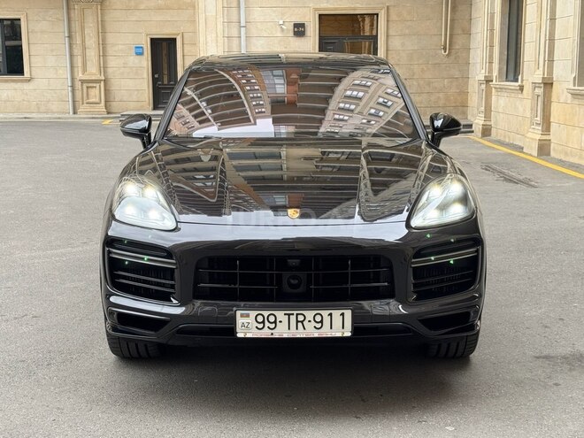 Porsche Cayenne Turbo-1