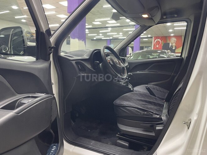 Fiat Doblo-5