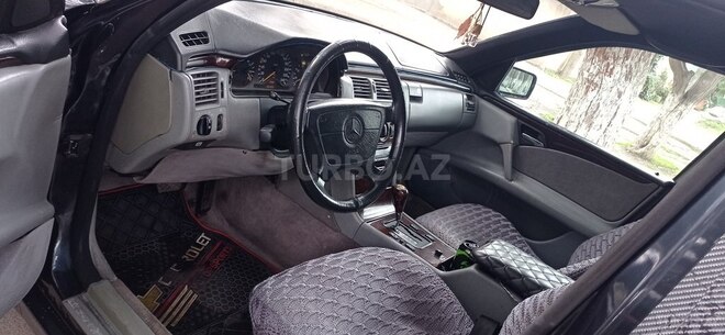 Mercedes E 230 1996, 321,456 km - 2.3 l - Sumqayıt