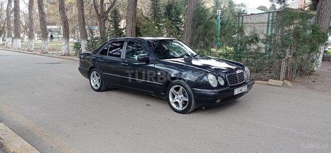Mercedes E 230 1996, 321,456 km - 2.3 l - Sumqayıt