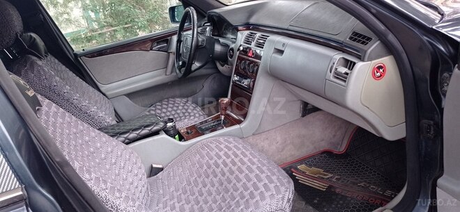Mercedes E 230 1996, 321,456 km - 2.3 l - Sumqayıt