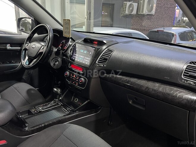 Kia Sorento-10