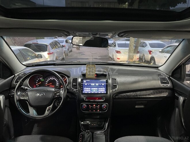 Kia Sorento-13