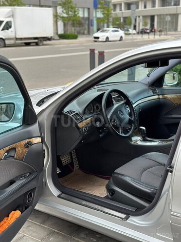 Mercedes E 240 2004, 353,000 km - 2.6 l - Bakı