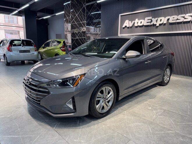 Hyundai Elantra-6