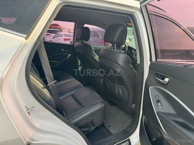 Hyundai Santa Fe-13