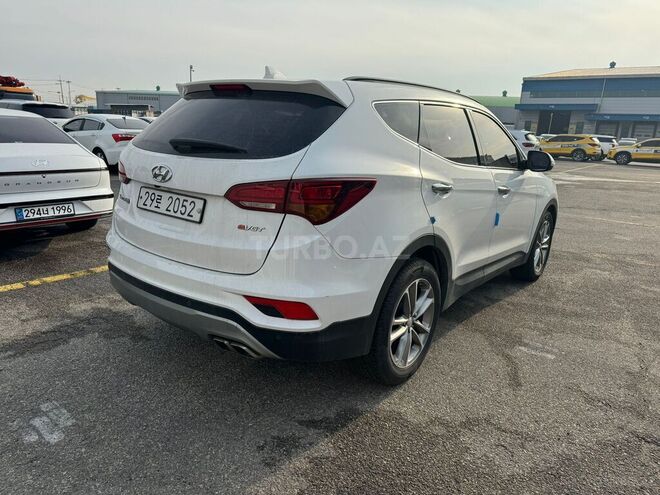 Hyundai Santa Fe-5