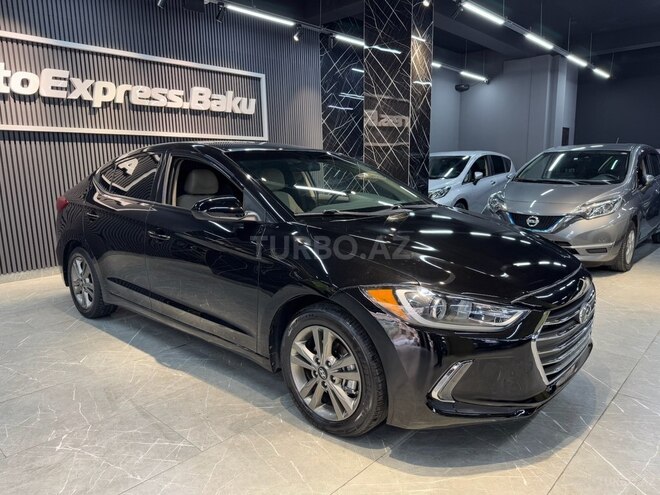 Hyundai Elantra-4