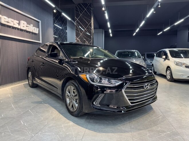 Hyundai Elantra-13