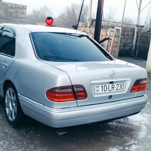 Mercedes E 230 1996, 570,000 km - 2.3 l - Bakı