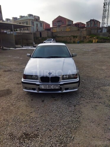 BMW 318 1991, 379,000 km - 1.8 l - Bakı
