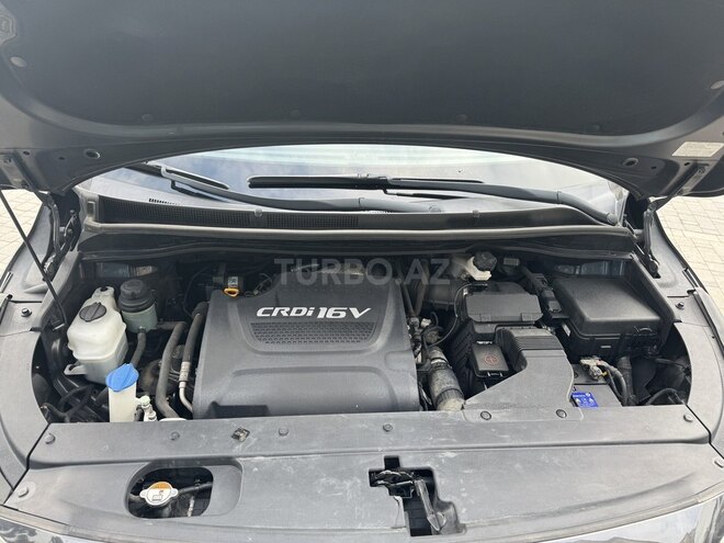 Kia Carnival-12